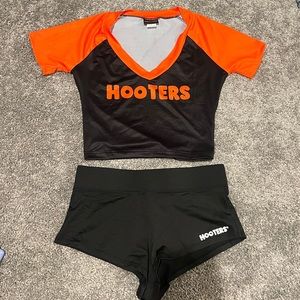 REAL HOOTERS UNIFORM